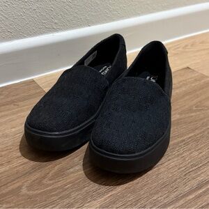 Toms Wear Good Kameron Slip On Women's Black Slip-On Shoes size 9